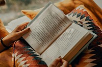 読み聞かせとは