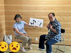 表情も豊かな2人の読み聞かせに子供達も引き寄せられていました！