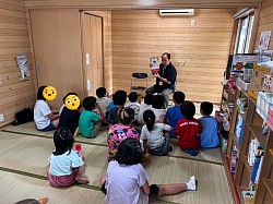 いんちょさんは、しろくまのパンツを読み聞かせ！