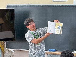 前回に引き続き5年生にお米の本を伝える✨向井さん