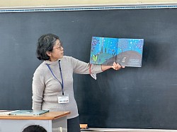 とくちゃんも大ベテランの読み手さん📖持ち方や選ぶ本などお勉強になります✨とくちゃん